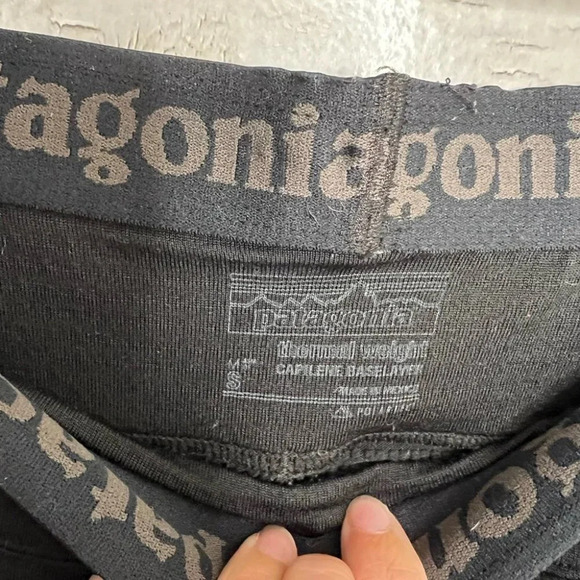 Patagonia baselayer capilene black pants men’s  size small crop - Picture 7 of 9